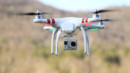 Một dạng thiết bị ghi hình, chụp ảnh trên không (flycam / drone) - Ảnh minh họa